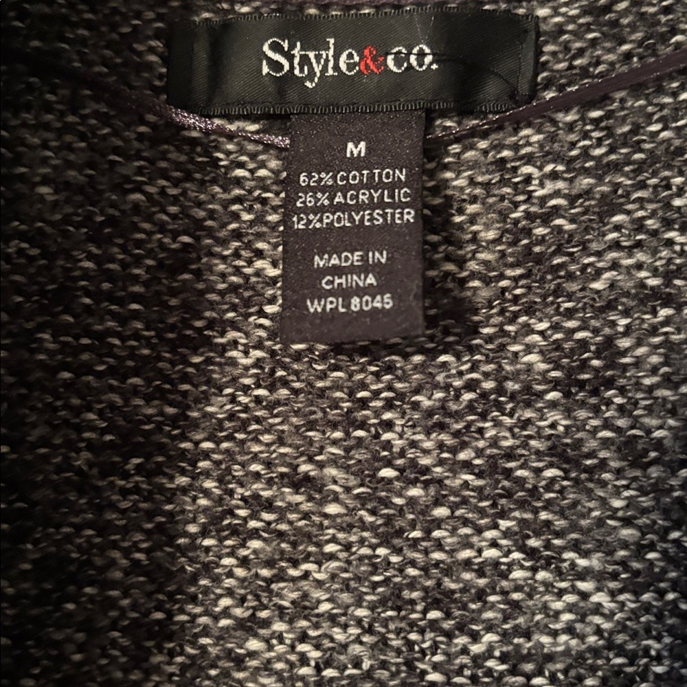 Gray Hooded Cardigan With Pattern - image 2